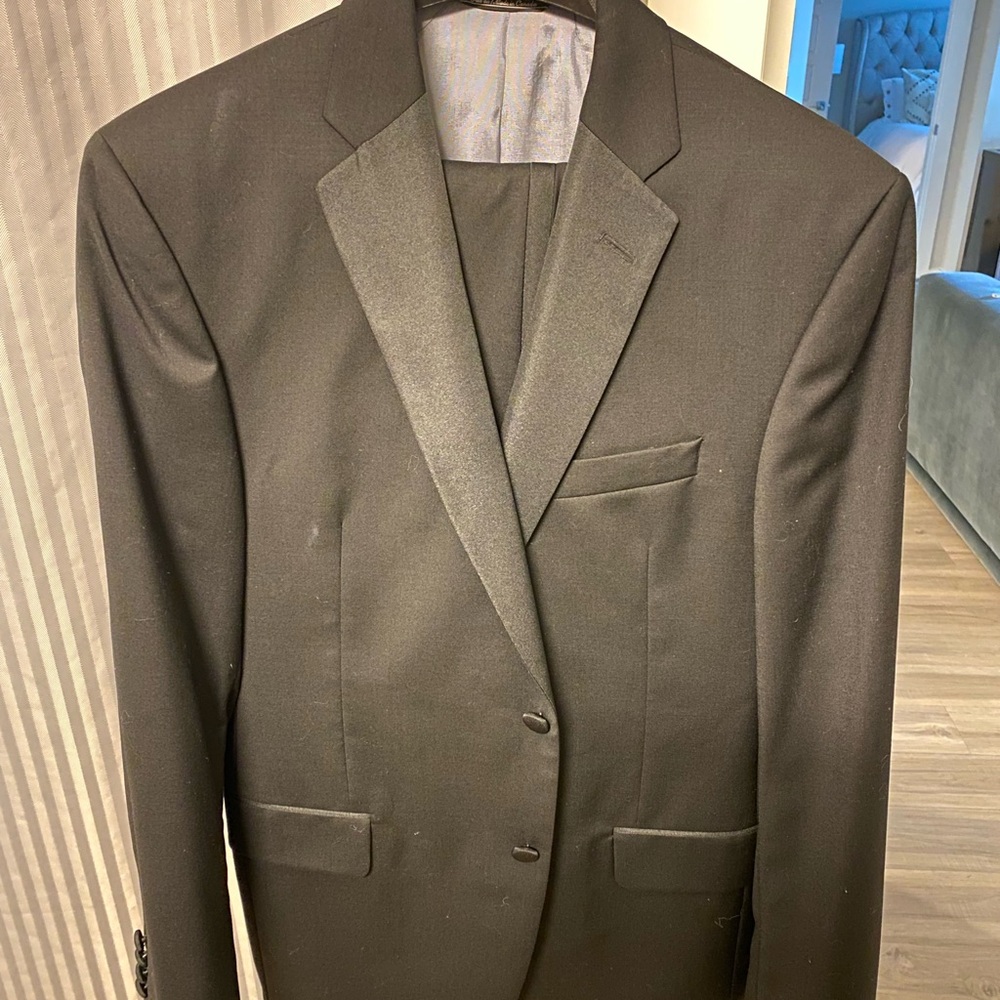 Classic Black Men's Vera Wang Tux